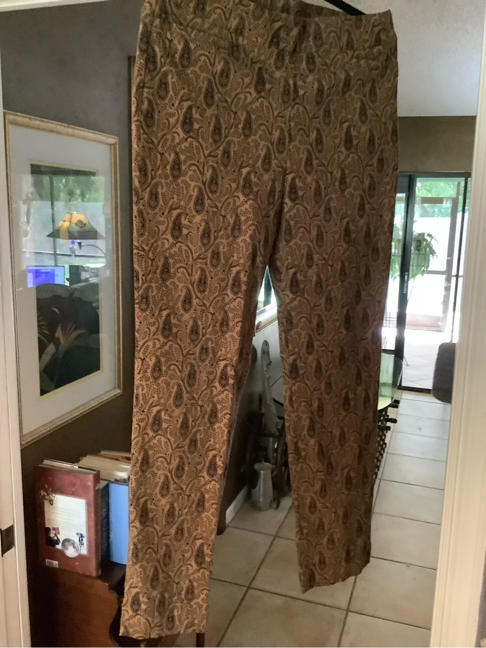 Chico's Paisley Chinos in Brown Stretch. Chico’s sz 2T.